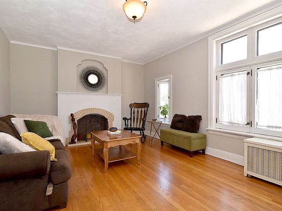 4th image of 1136 Ontario St APT 2C