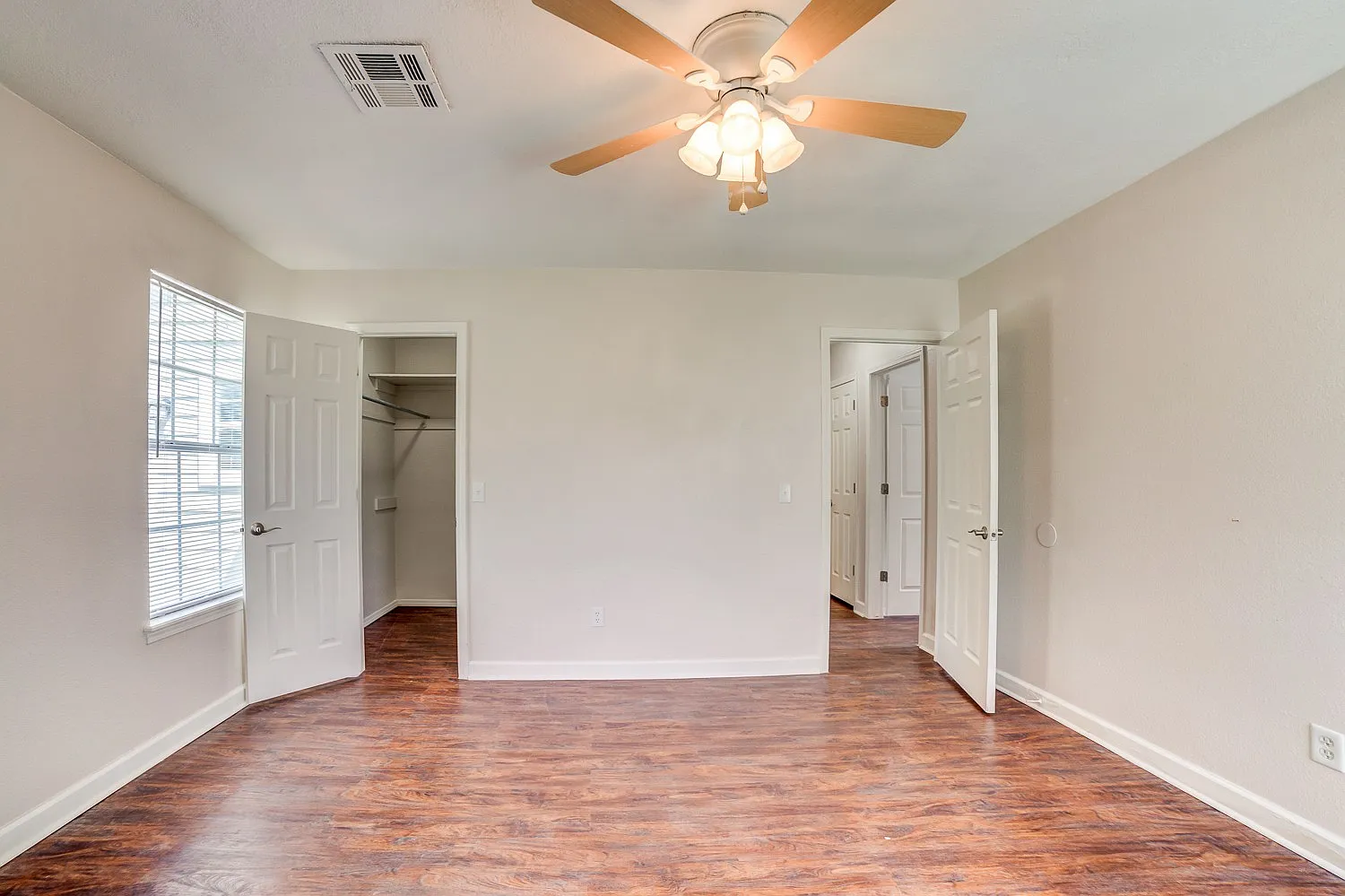 3 Bed | 2 Bath in Bixby! — Photo 1