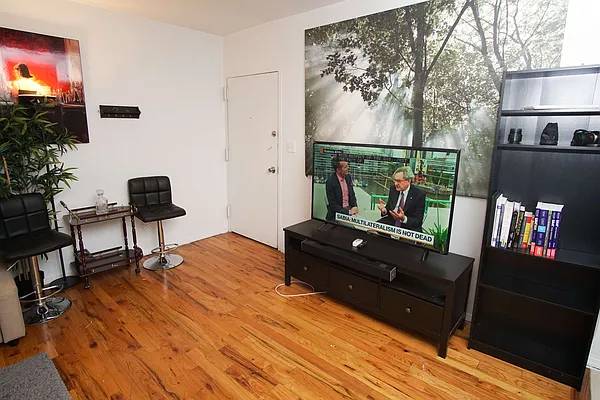 Rented by Nooklyn NYC LLC | media 50