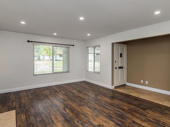 2nd image of 1156 Stonewall Cir