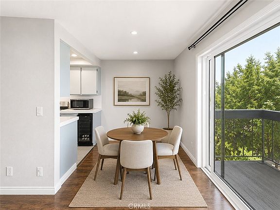 2nd image of 1822 Garvey Ave APT 8