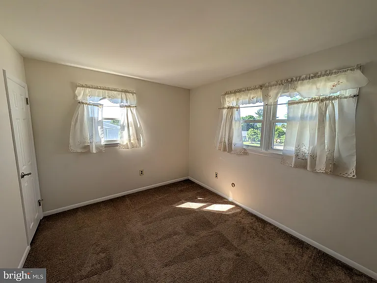14 Westwood Cir — Photo 17