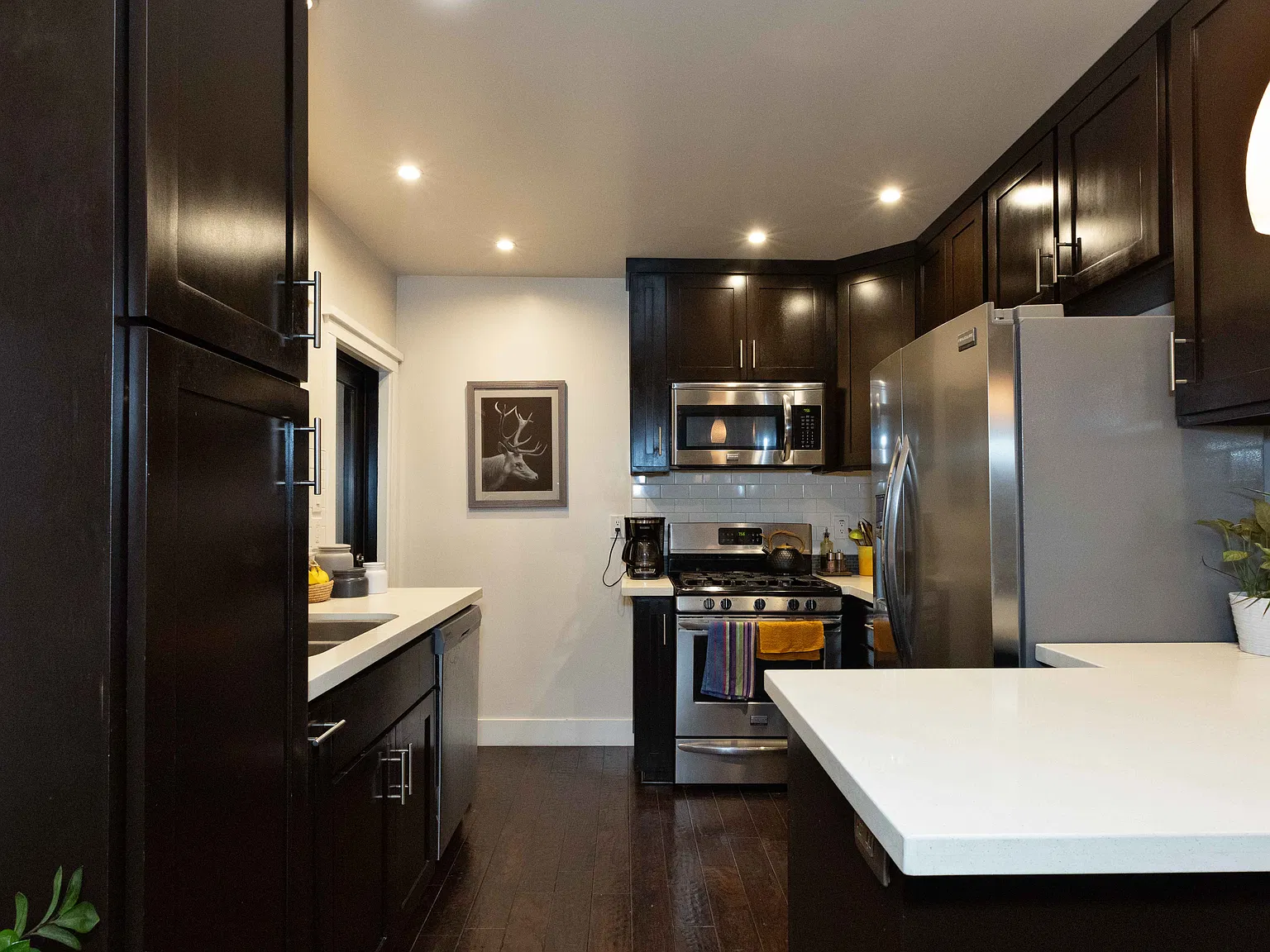 3 bed, 962 sqft, $5,500 — Photo 4