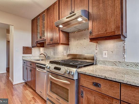 5th image of 4242 E West Hwy APT 515