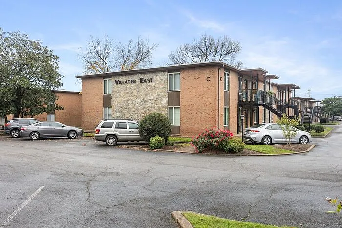 1 bed, 1.0 bath, 600 sqft, $1,045 — Photo 2