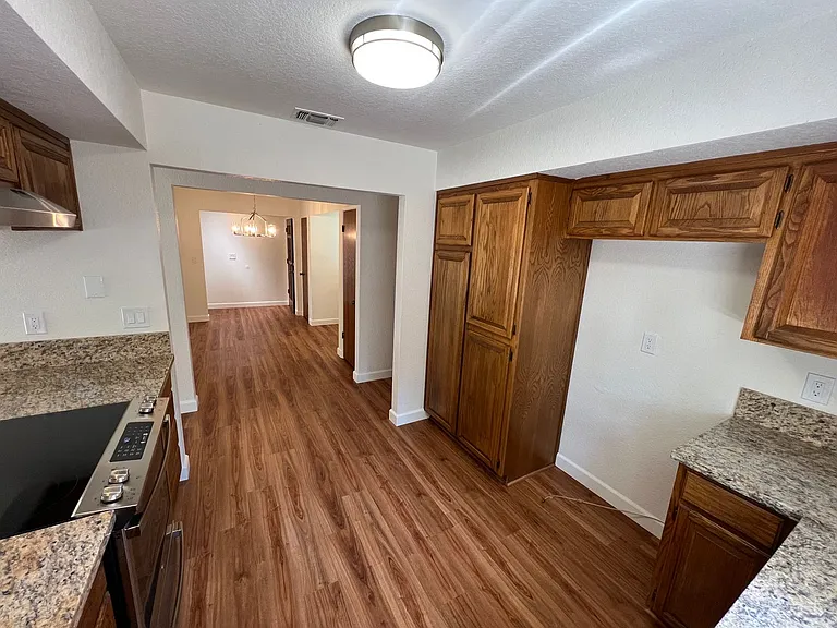 8654 Thelen Ct — Photo 6