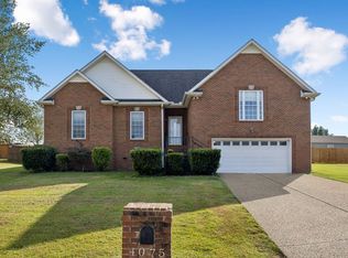 4075 Summit Dr, Greenbrier, TN 37073