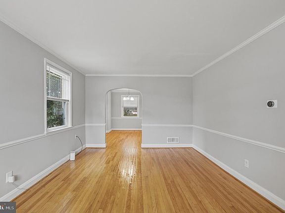 5th image of 3827 Glenarm Ave