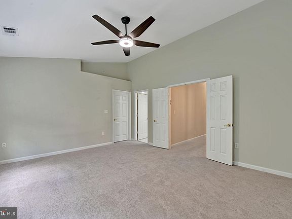 5th image of 1805 Foxwood Cir
