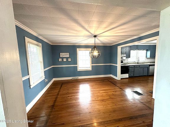 3rd image of 140 Old Tunnell Mill Rd