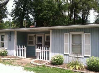 1801 20th St, Charleston, IL 61920