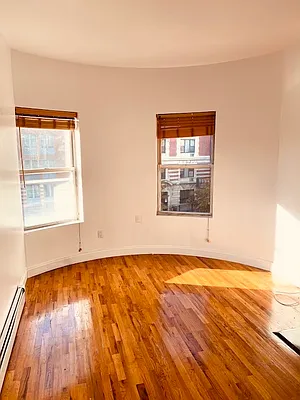 Rented by HOTPROPERTY NYC LLC | media 8