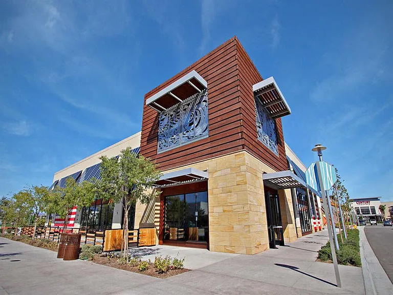 The Vines at Riverpark — Photo 13