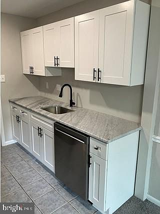 3rd image of 12 Dougherty Blvd APT E4