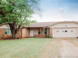 977 Simons Rd, Durant, OK 74701