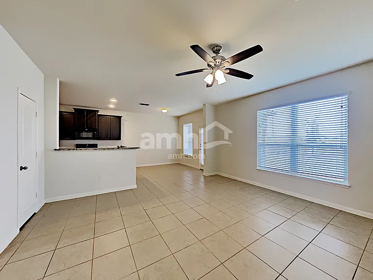 12898 Cedarcreek Trl — Photo 7