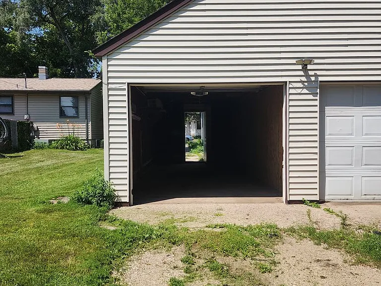 304 S Wisconsin St — Photo 10