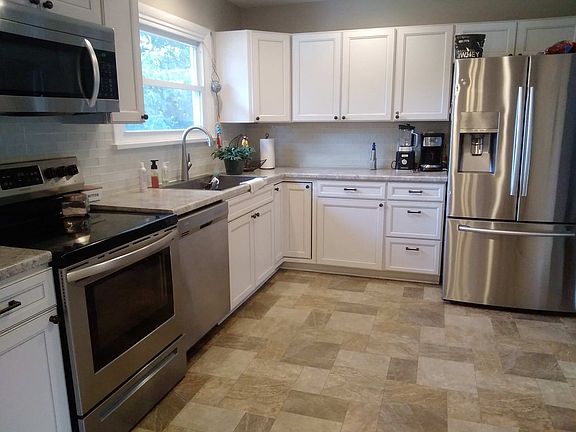 2nd image of 175 Oriole Dr