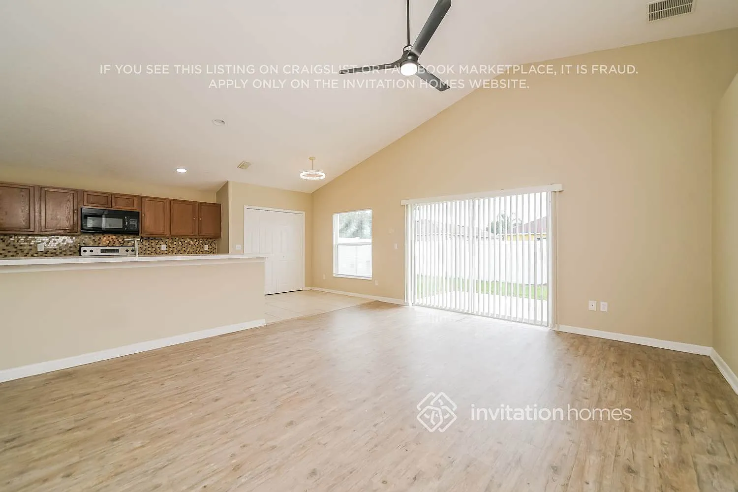 727 Versailles Ln Kissimmee, FL 34759 — Photo 4