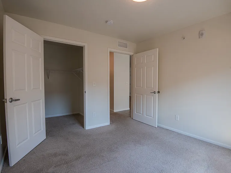 1st Avenue Flats — Photo 17