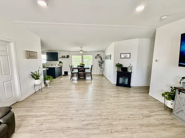 64173 Thomas Ave — Photo 6