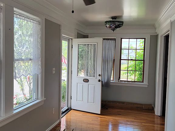 4th image of 98-20 160th Ave #1