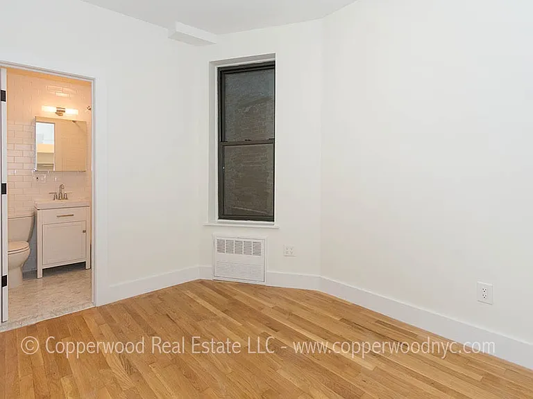 430 E 89th St #B — Photo 3