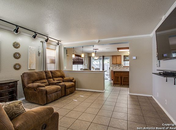 5th image of 6615 Rosewood Crst