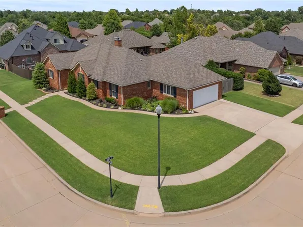 505 Swingman Rd, Yukon, OK 73099