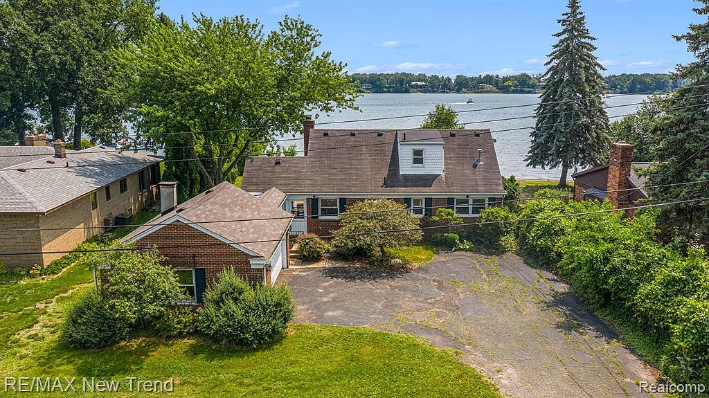 4495 Linwood St, West Bloomfield, MI 48324 MLS 20230056725 Zillow