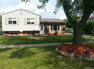 15707 Harrison, Romulus, MI 48174