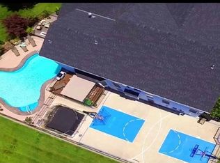 141 Huntington Crossing Dr, Saint Peters, MO 63376