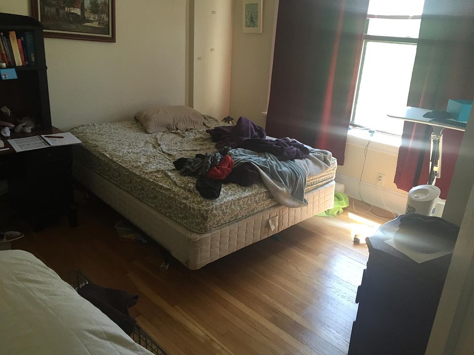 2nd image of 5341 N Damen Ave #3