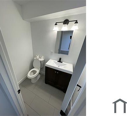 3rd image of 1131 E Citrus Ave #3
