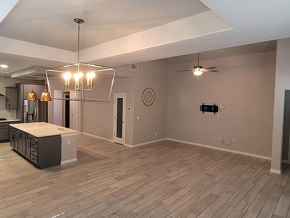 3rd image of 909 Cobalt Hill Ave