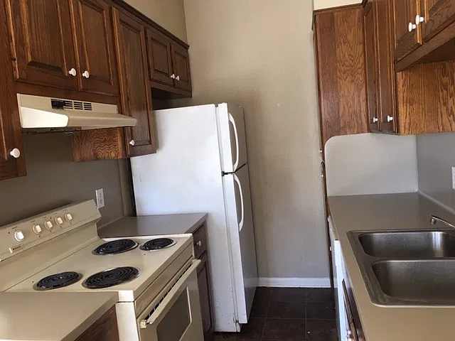 3 bed, $950 — Photo 4