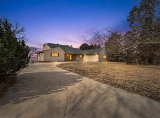 1826 Constance Dr, Vermillion, SD 57069