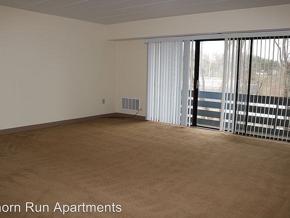 4th image of 520 Lee Dr APT 111