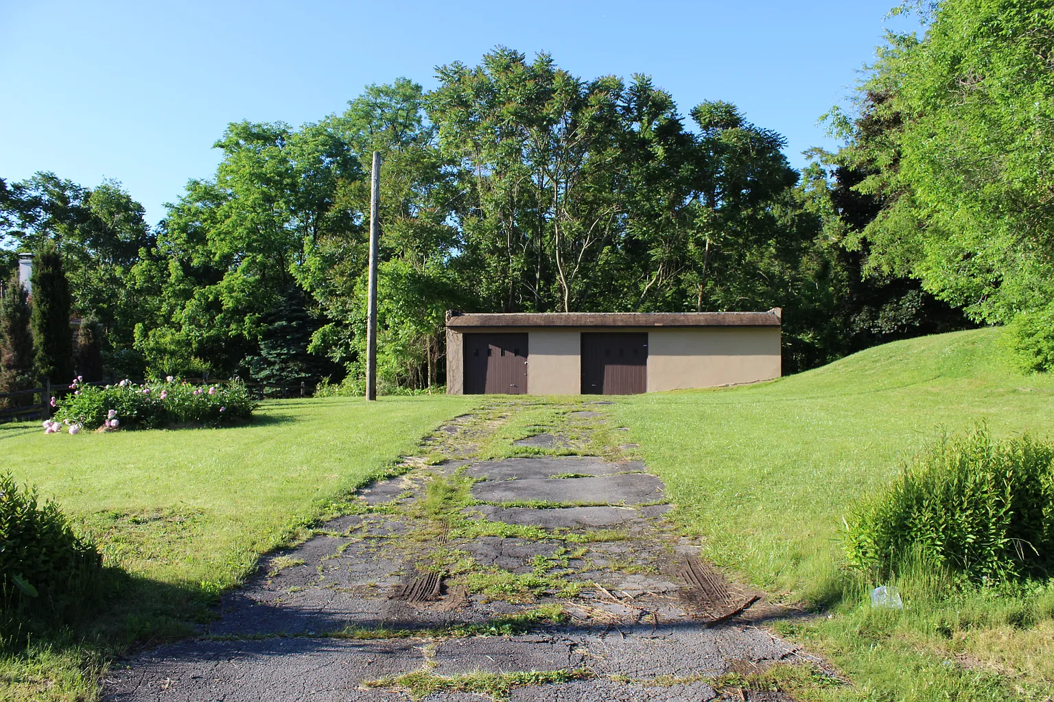 340 Hulton Rd photo 1