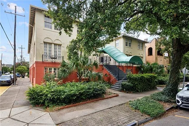 4239 Saint Charles Ave #K