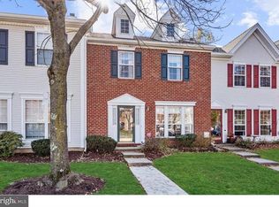 121 Shrewsbury Ct #121, Pennington, NJ 08534