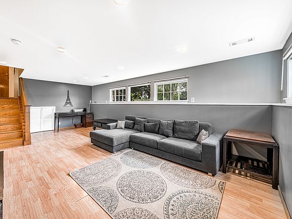 5th image of 3 Hillcrest Ct