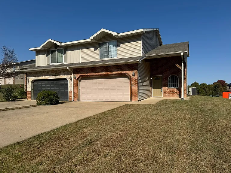 150 Hickory Ridge Dr — Photo 2