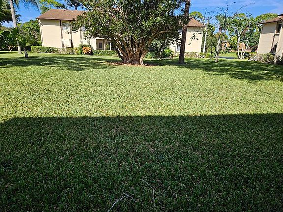 2nd image of 118 Lake Pine Cir APT B-1