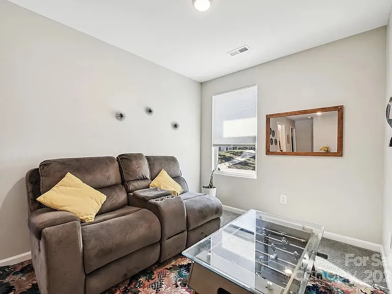 7608 Denbur Dr — Photo 20