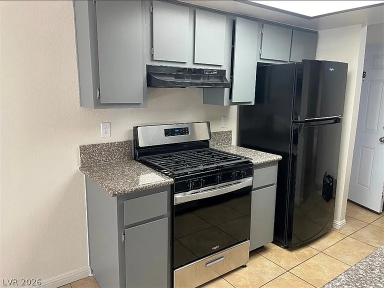 4570 Carriage Park Dr #B — Photo 12