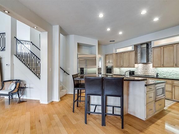 5th image of 4516 Saint James Dr
