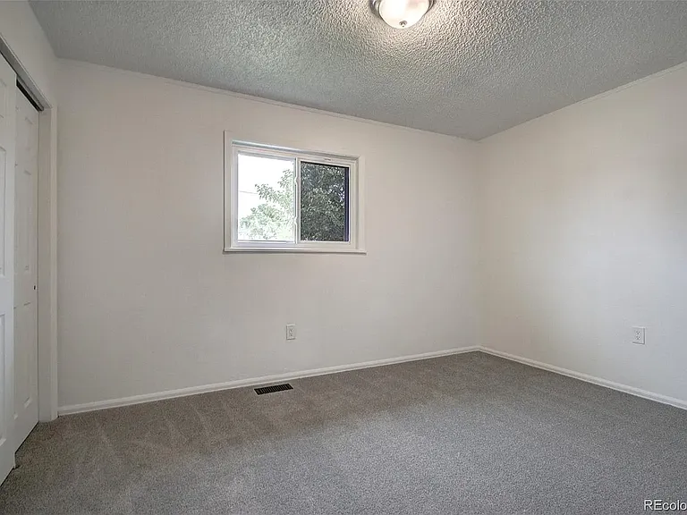 1820 W Jewell Ave — Photo 6