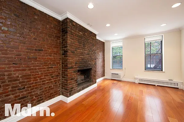 Rented by Mdrn Residential | media 3
