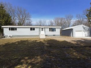 12540 Saint Croix Trl, North Branch, MN 55056